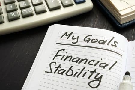 Simple Financial Goals Everyone Should Set For 2024